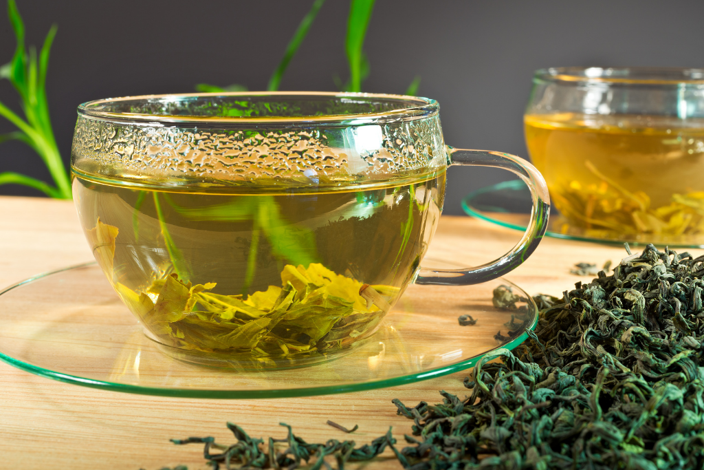 Зелений чай: як допомагає нашій красі, в якій косметиці міститься і як  застосовувати самостійно TEA.UA
